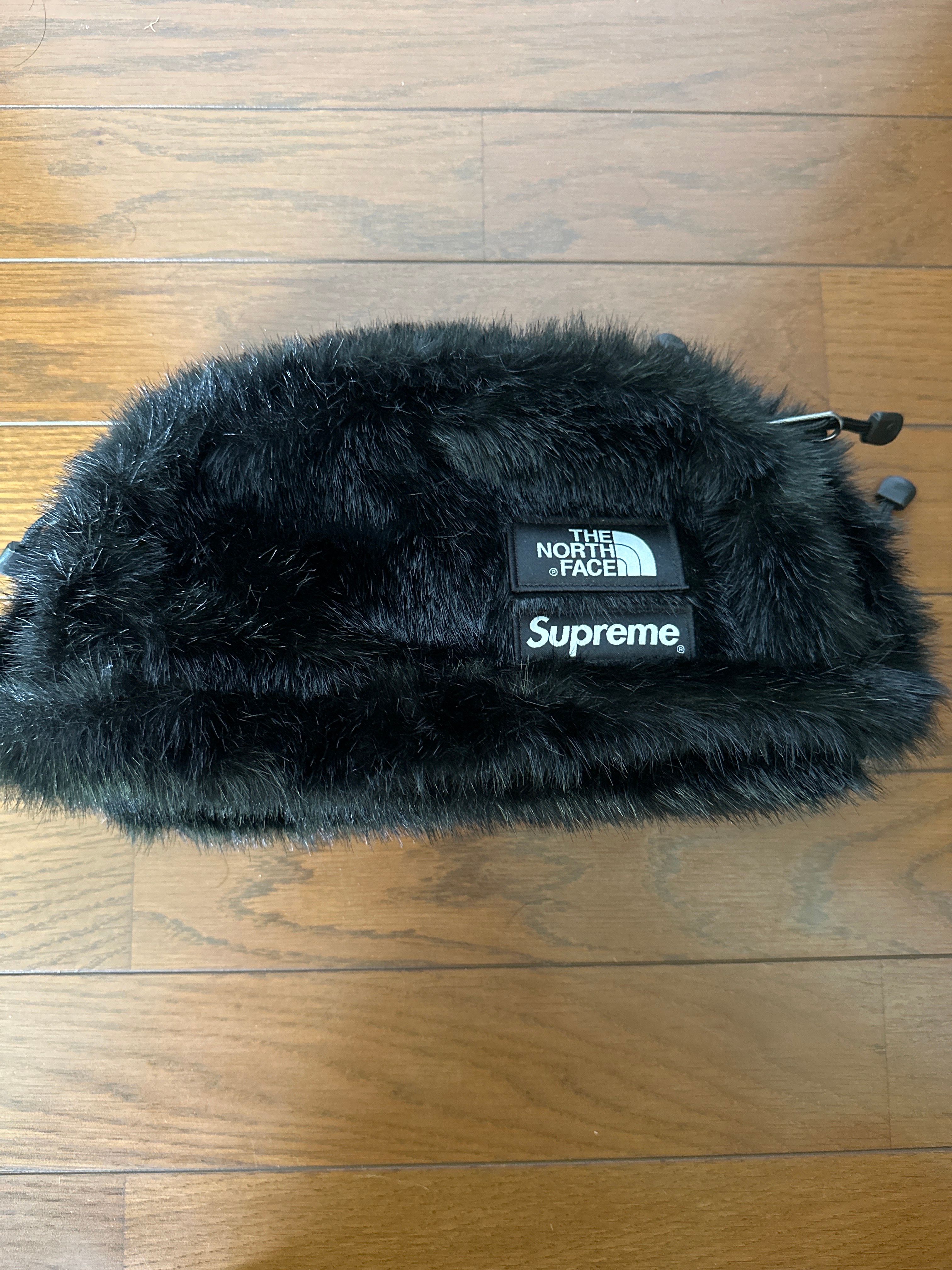 Supreme x The North Face Faux Fur Waist Bag "Black" NM82093I / NF0A5G87