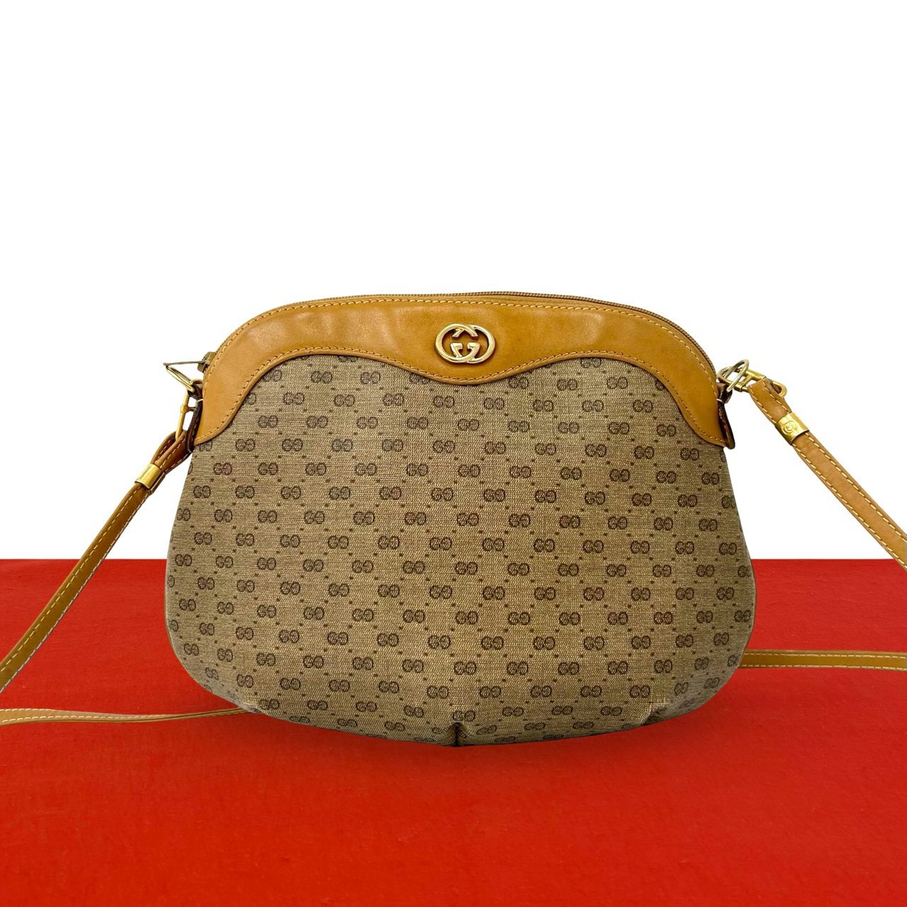 GUCCI グッチ マイクロGG ロゴ 金具 PVC レザー ショルダーバッグ ブラウン
 20272