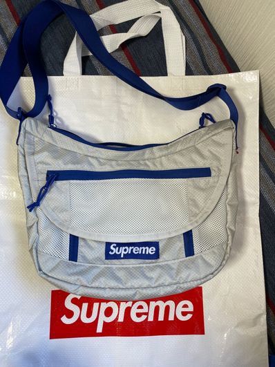 Supreme 2022ss Small Messenger Bag "Silver"