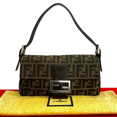 FENDI フェンディ マンマバケット ズッカ FF 柄 レザー キャンバス ショルダーバッグ ブラウン
1722a