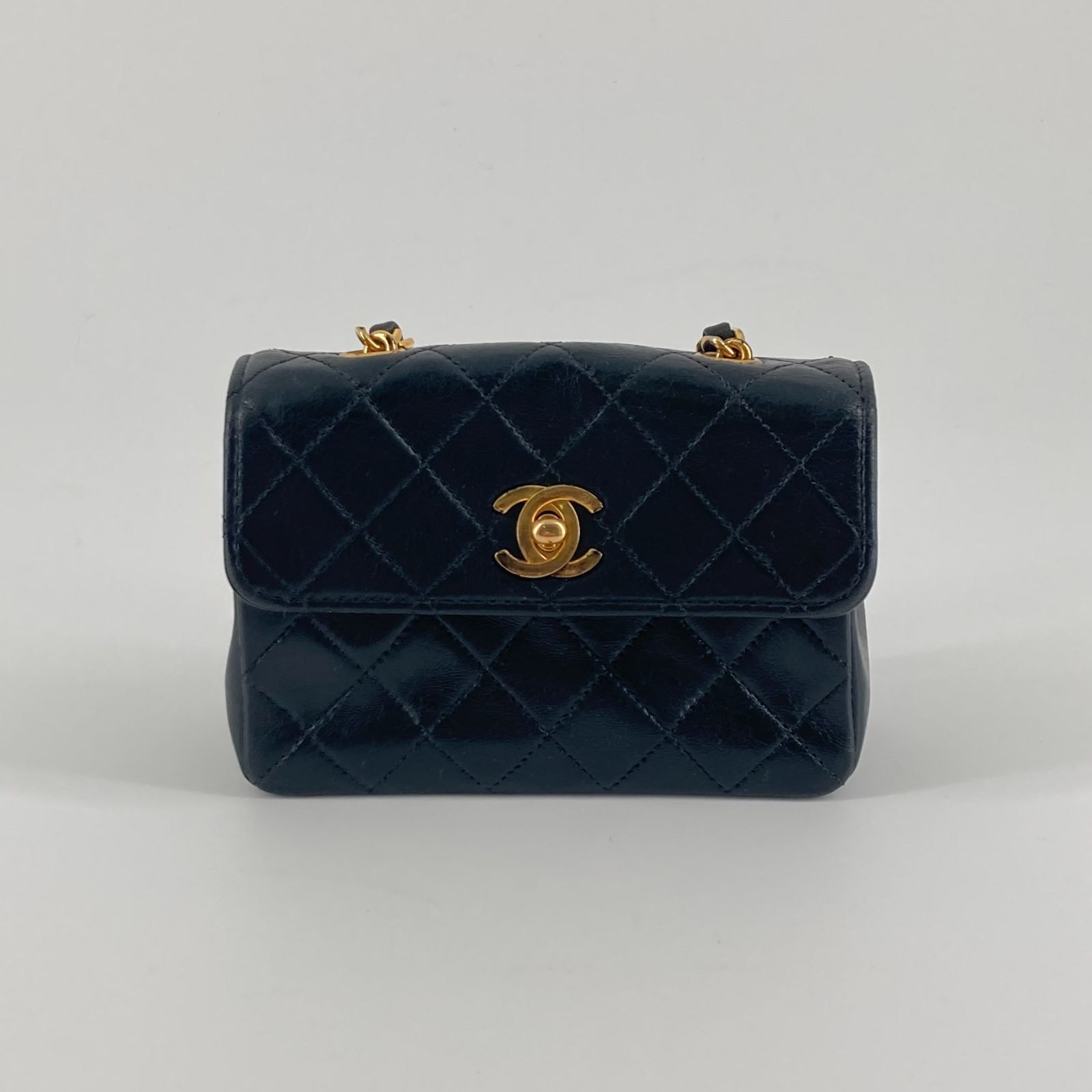 CHANEL(シャネル) ミニミニ マトラッセ ラムスキン チェーン ショルダー バッグ 1番台 ブラック