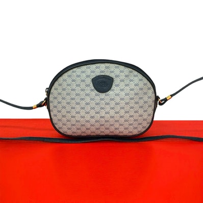 GUCCI グッチ マイクロGG ロゴ レザー PVC ショルダーバッグ ネイビー
84688