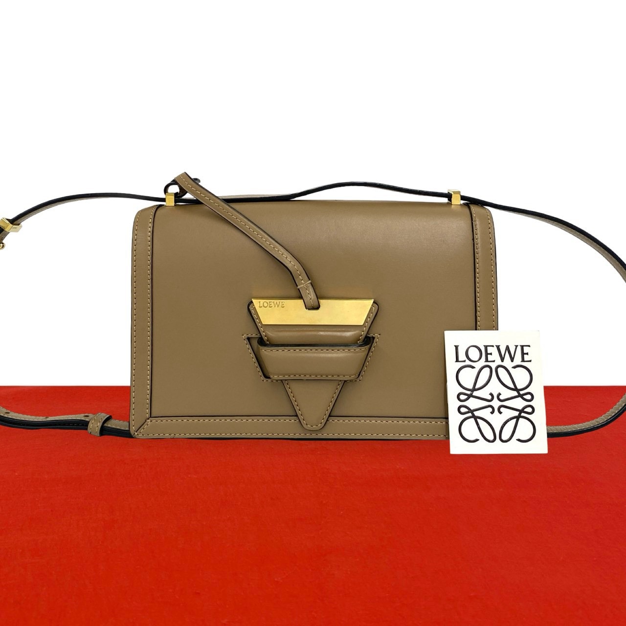 LOEWE ロエベ バルセロナ ロゴ 金具 レザー ショルダーバッグ ベージュ
40598