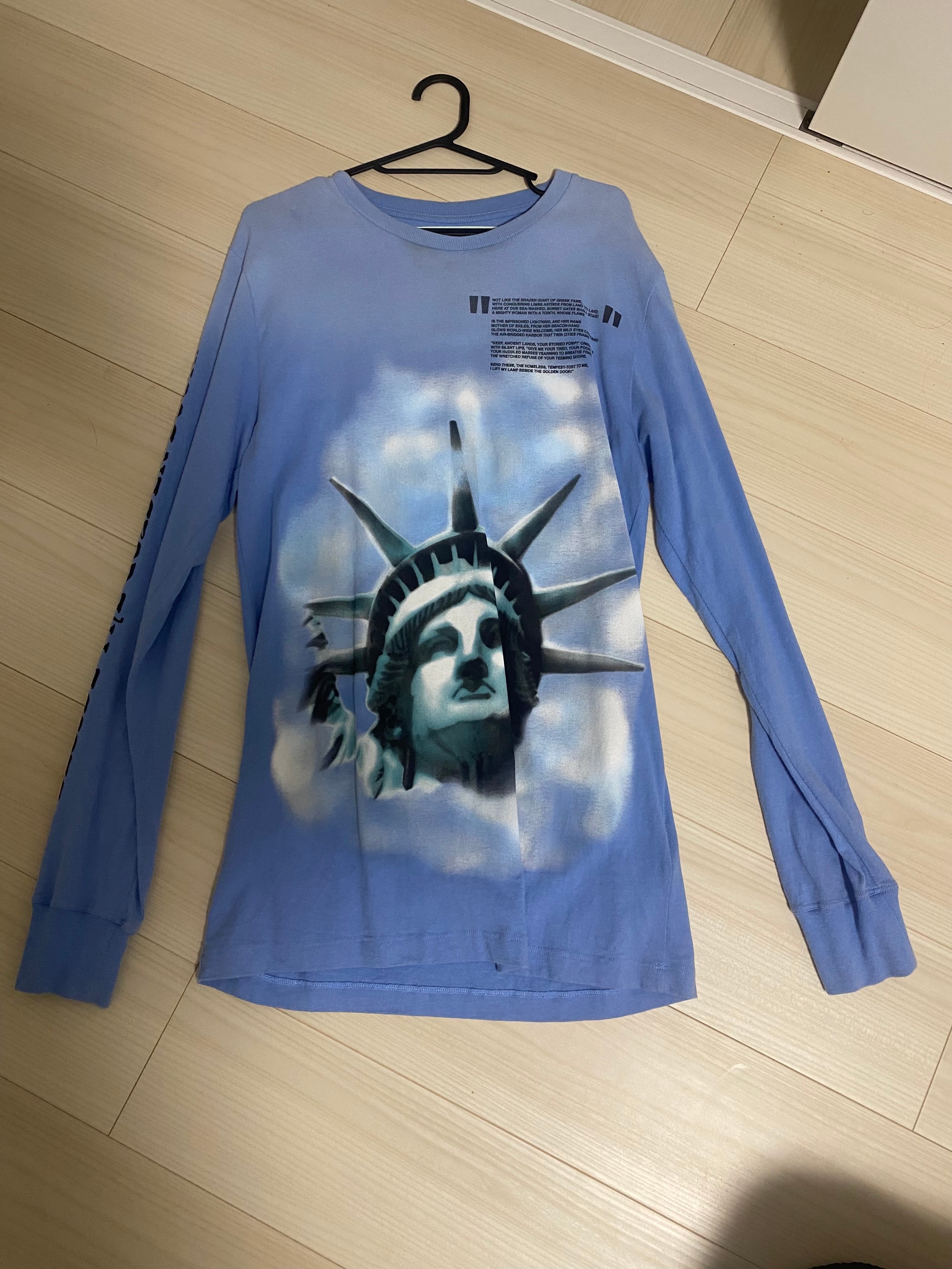 オフホワイト自由の女神