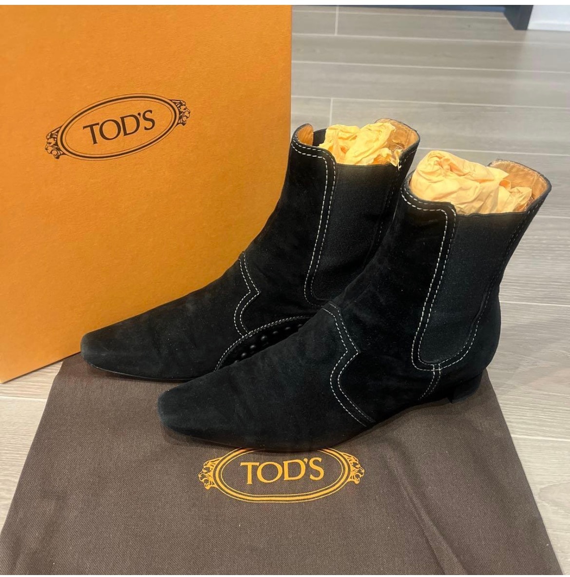 TOD'S 黒 スエード サイドゴアブーツ
