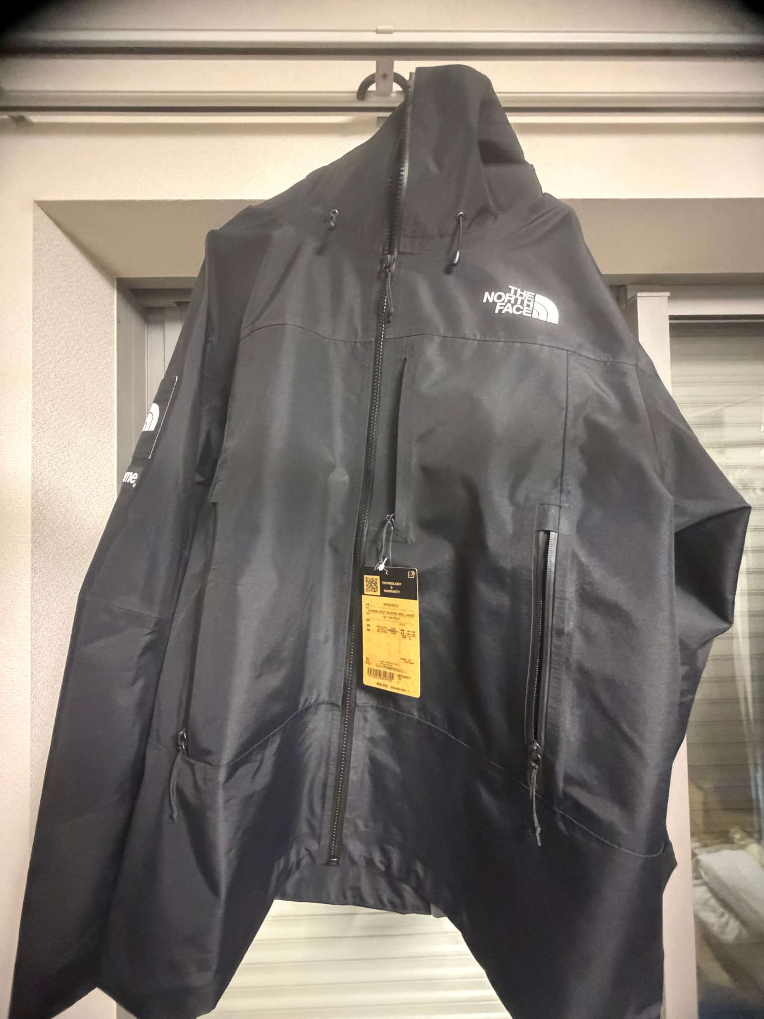 Supreme x The North Face Split Taped Seam Shell Jacket "Black"
