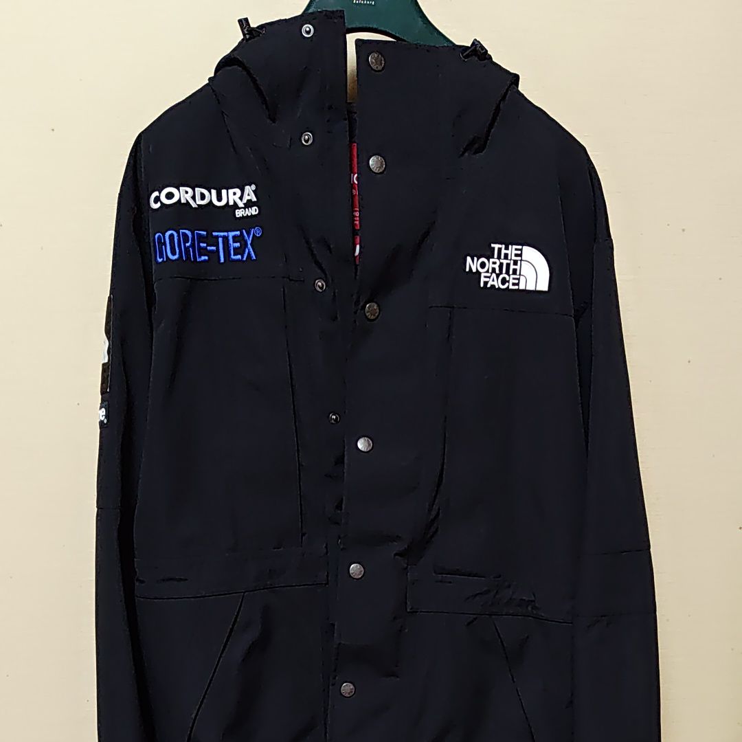 Supreme x The North Face Expedition Jacket "Black"