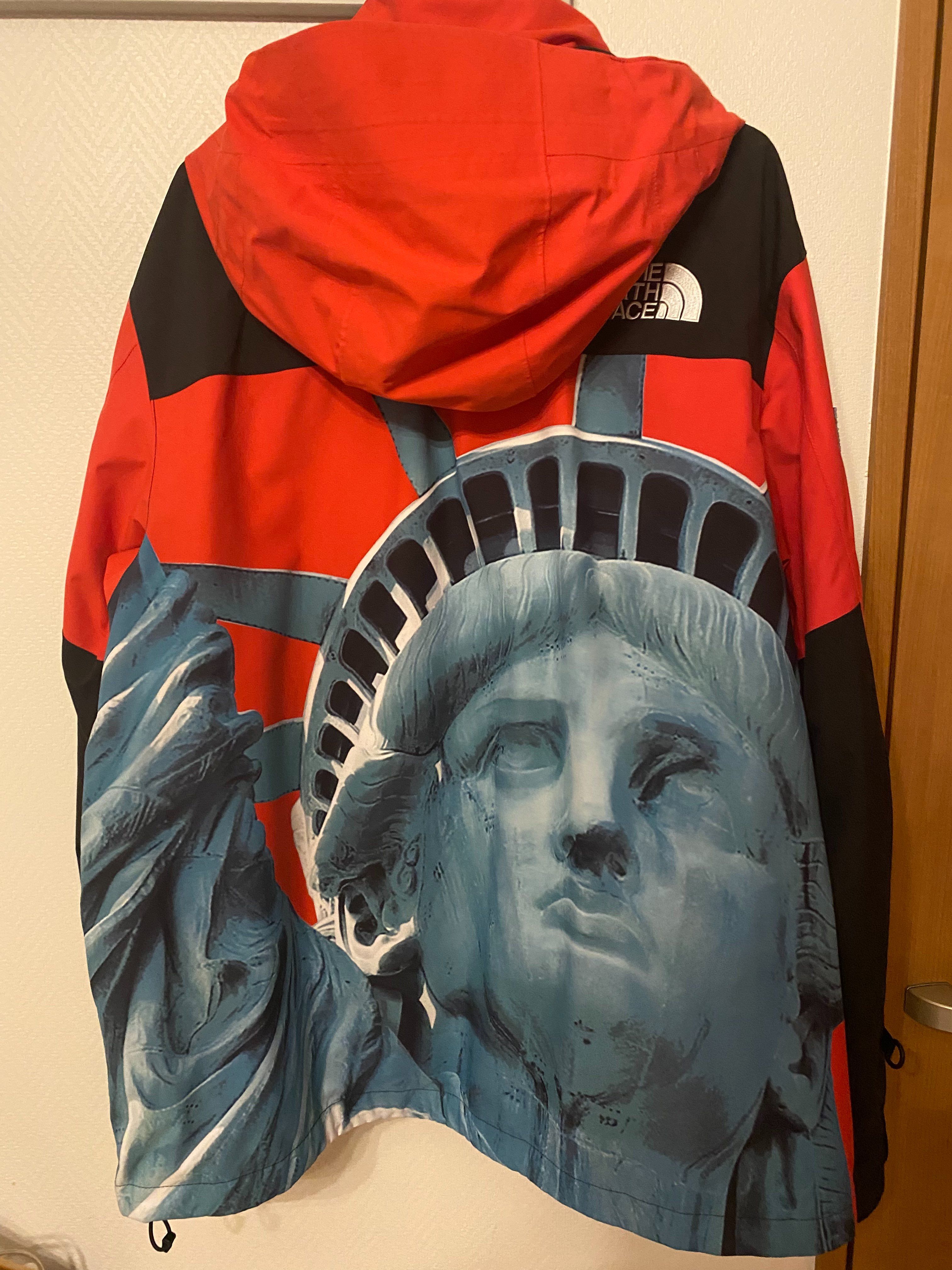 Supreme x The North Face Statue of Liberty Mountain Jacket "Red"