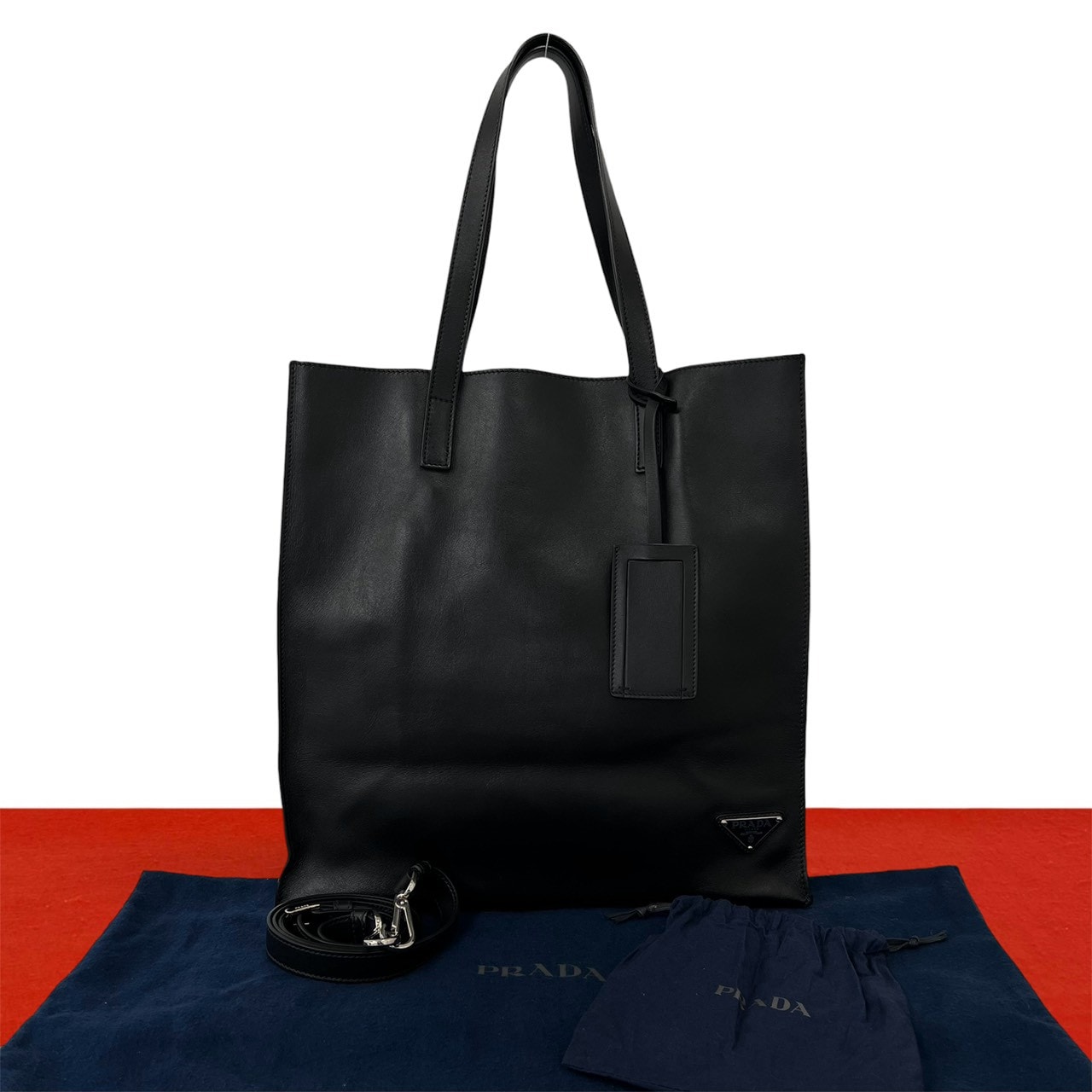 PRADA プラダ 三角 ロゴ 金具 レザー ショルダーバッグ ブラック
 66726