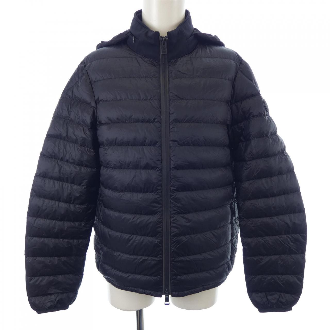 モンクレール MONCLER ダウンジャケット