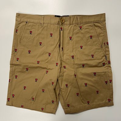 UNDEFEATED ショート パンツ