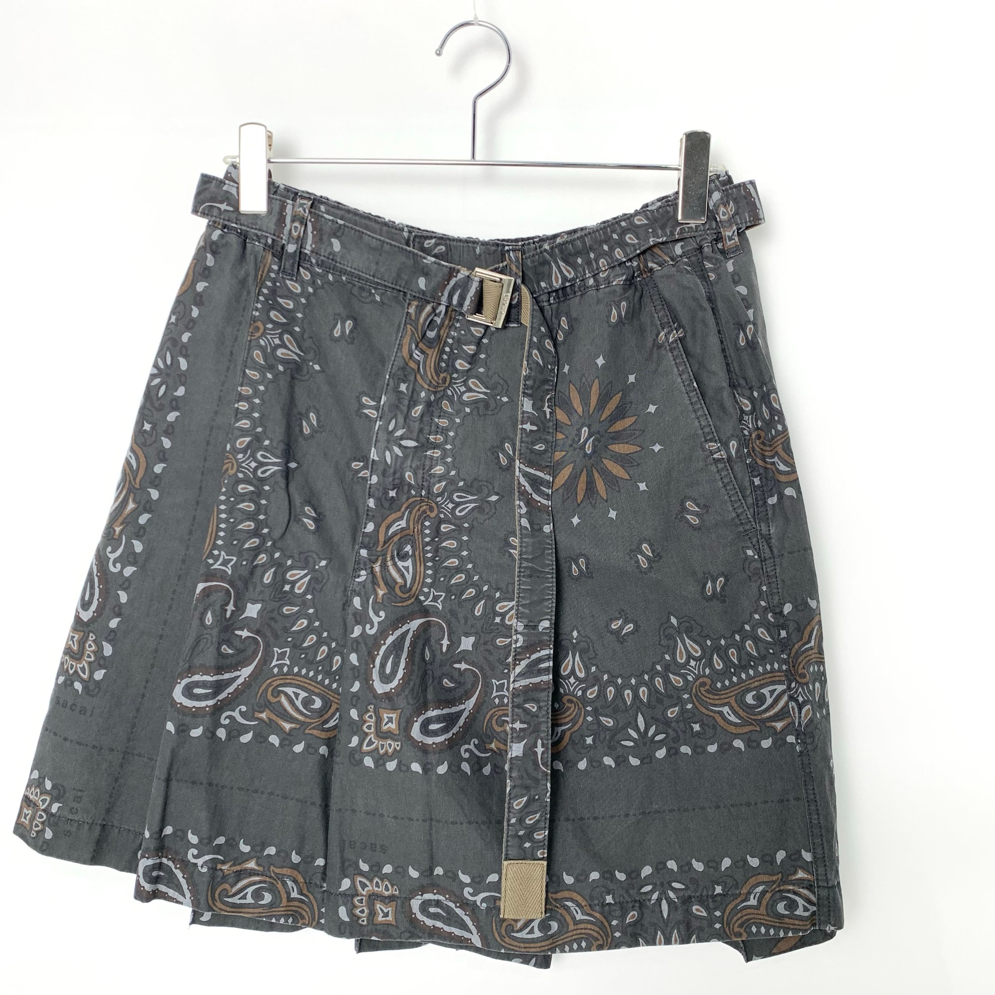 sacai Bandana Print Shorts "Charcoal"