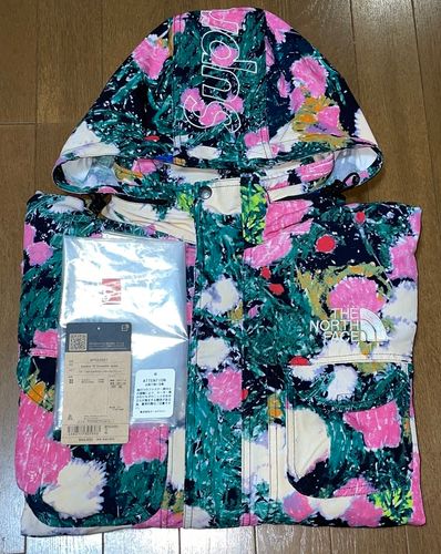 Supreme x The North Face Trekking Convertible Jacket "Flowers"