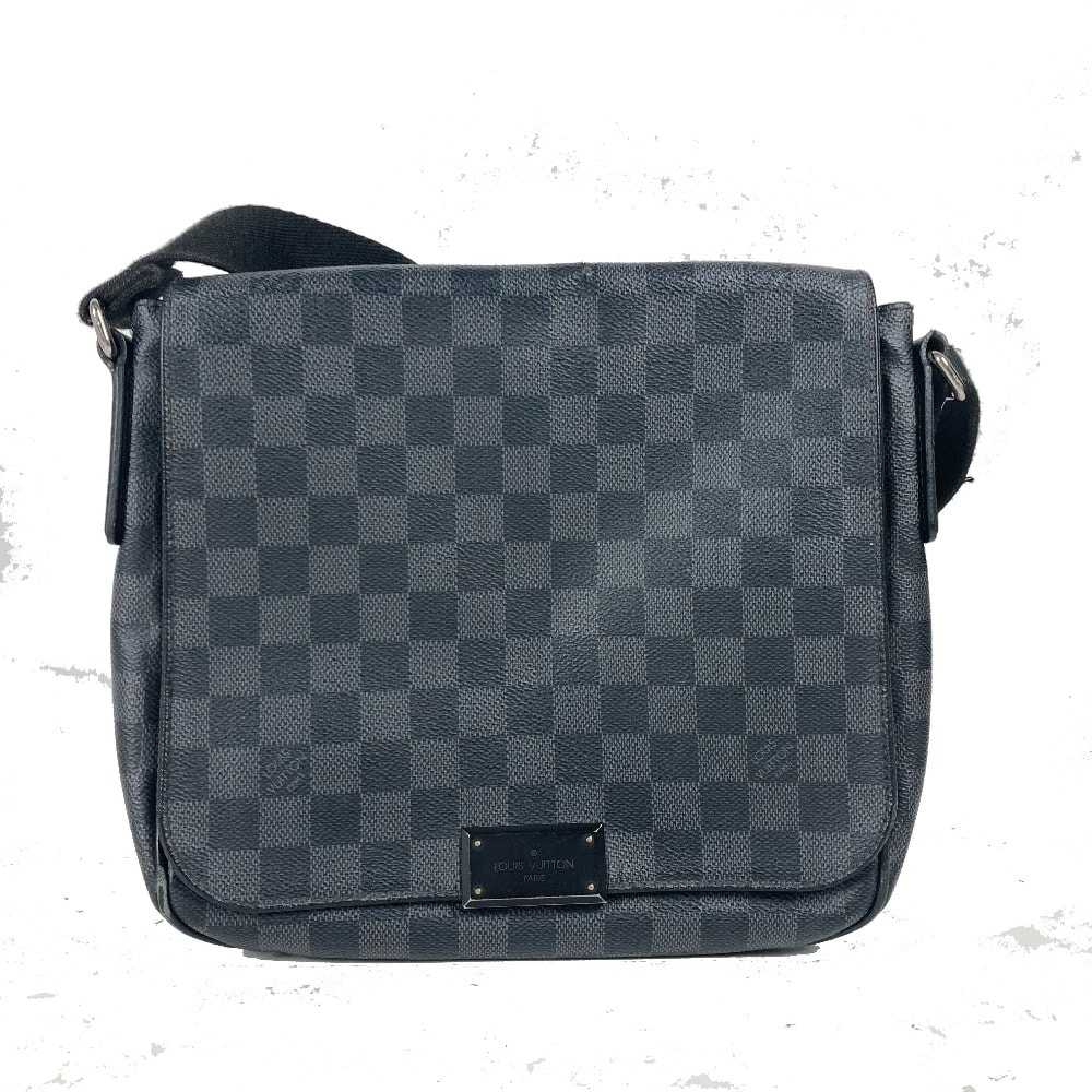ルイヴィトン LOUIS VUITTON ディストリクトPM  N41260 ダミエグラフィット 斜め掛け 肩掛け フラップ ショルダーバッグ ダミエグラフィットキャンバス ブラック