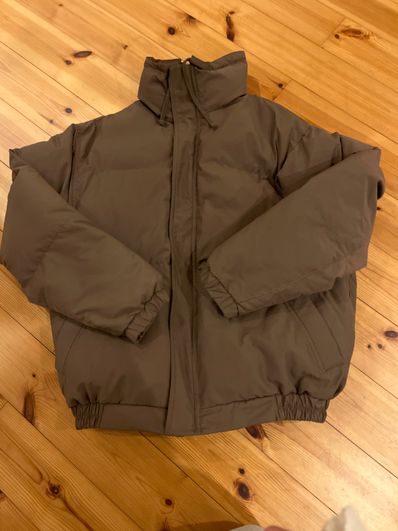 FEAR OF GOD ESSENTIALS / SSENSE Puffer Jacket "Rain Drum"