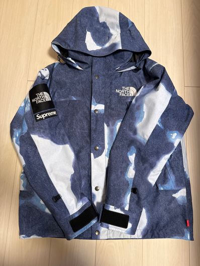 Supreme x The North Face Bleached Denim Print Mountain Jacket "Indigo"