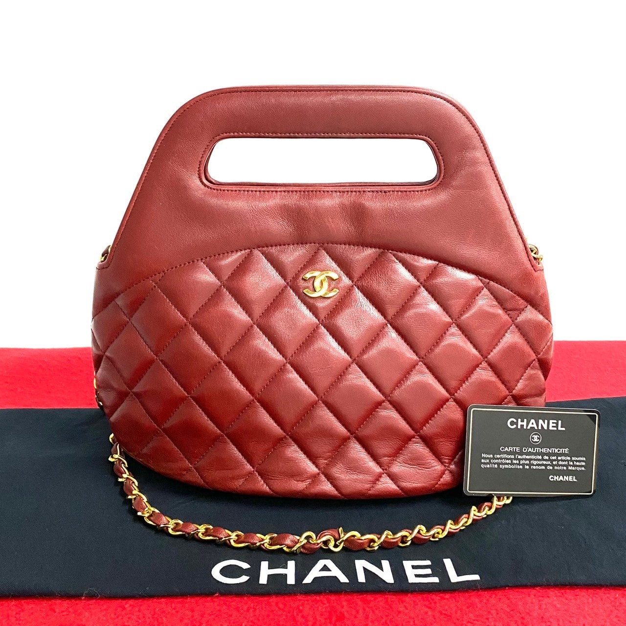 CHANEL シャネル マトラッセ ココマーク ラムスキン ショルダーバッグ レッド
 12847