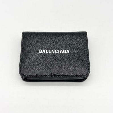BALENCIAGA Cash Bi-Fold Card Holder Grained Calfskin "Black"