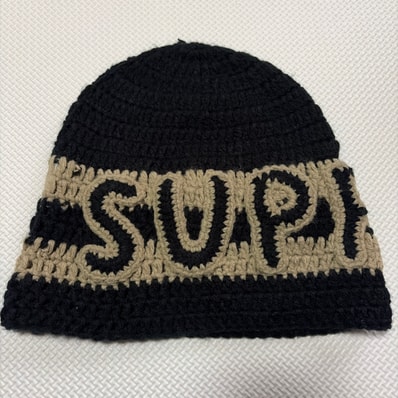 Supreme Crochet Logo Beanie "Black"