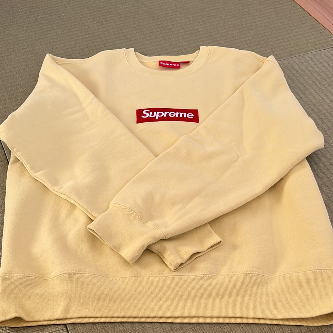 Supreme Box Logo Crewneck "Pale Yellow" (22FW)
