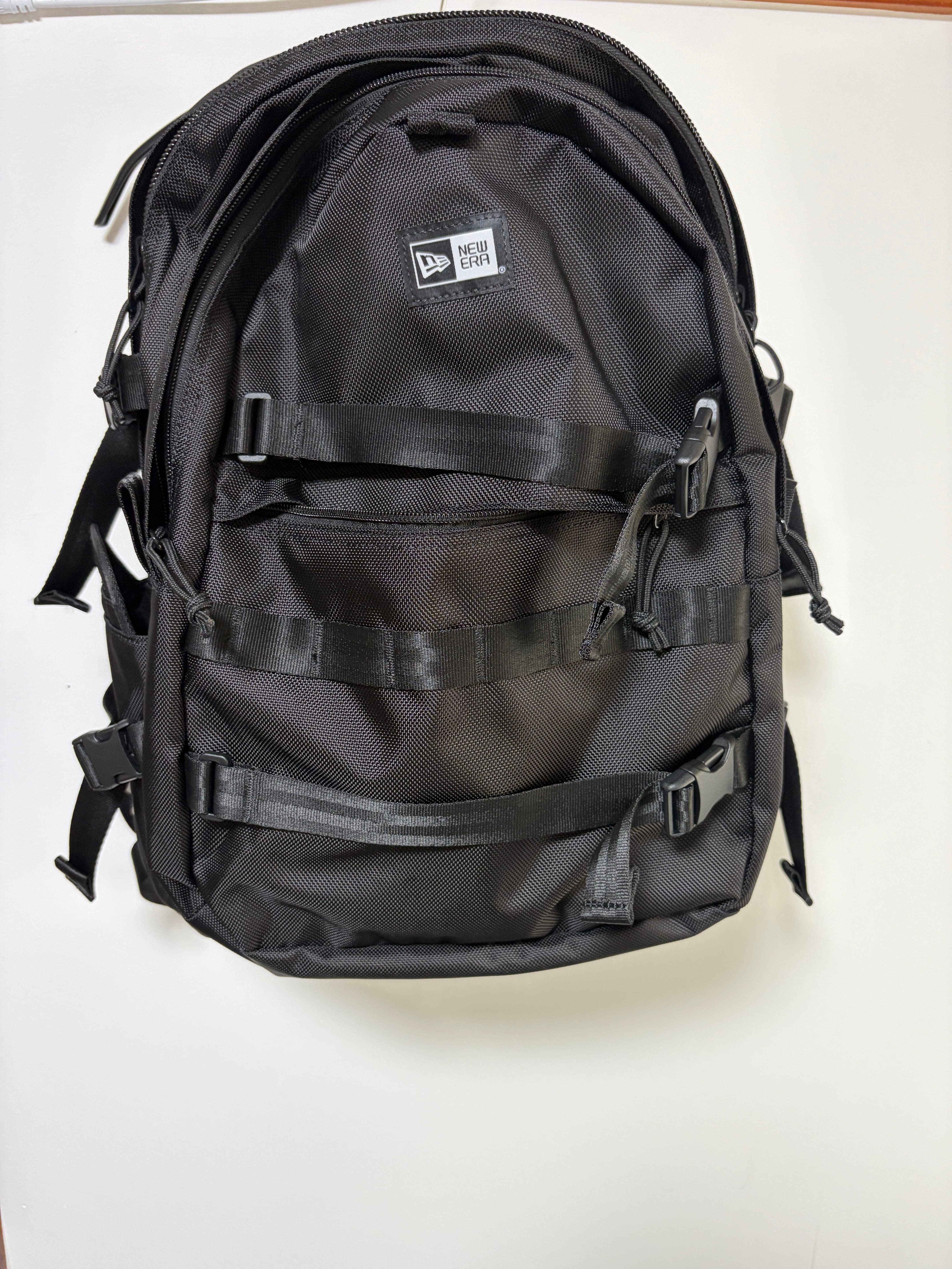 NEW ERA Carrier Pack 35L "Black"