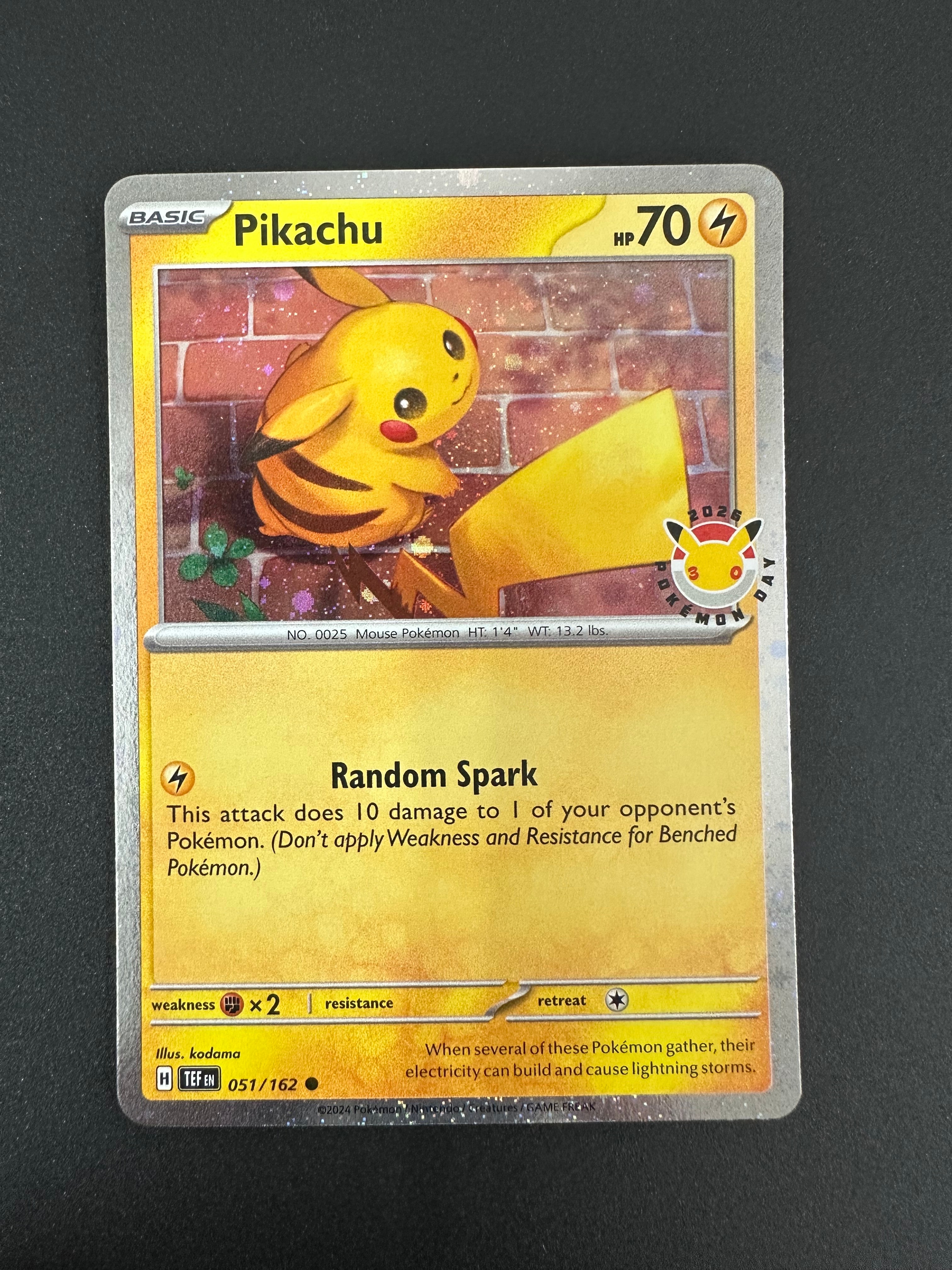 ピカチュウ C [TEF EN 051/162]【英語版】(メガエボリューション「ポケモンデイ 2026 コレクション」)