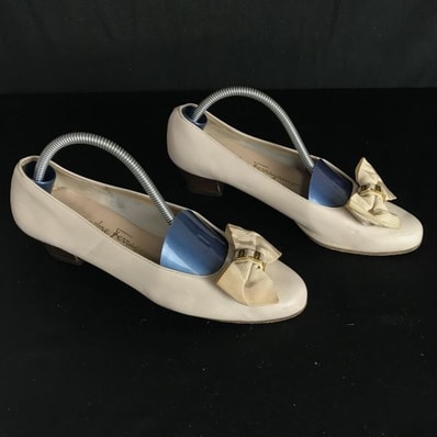 イタリア製★salvatore Ferragamo★リボンパンプス【5/22.0/アイボリー/ivory】ハイヒール/Shoes/trainers/boots◆bQ-407