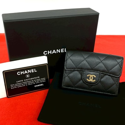 CHANEL シャネル マトラッセ ココマーク キャビアスキン 三つ折り財布 ブラック
15820