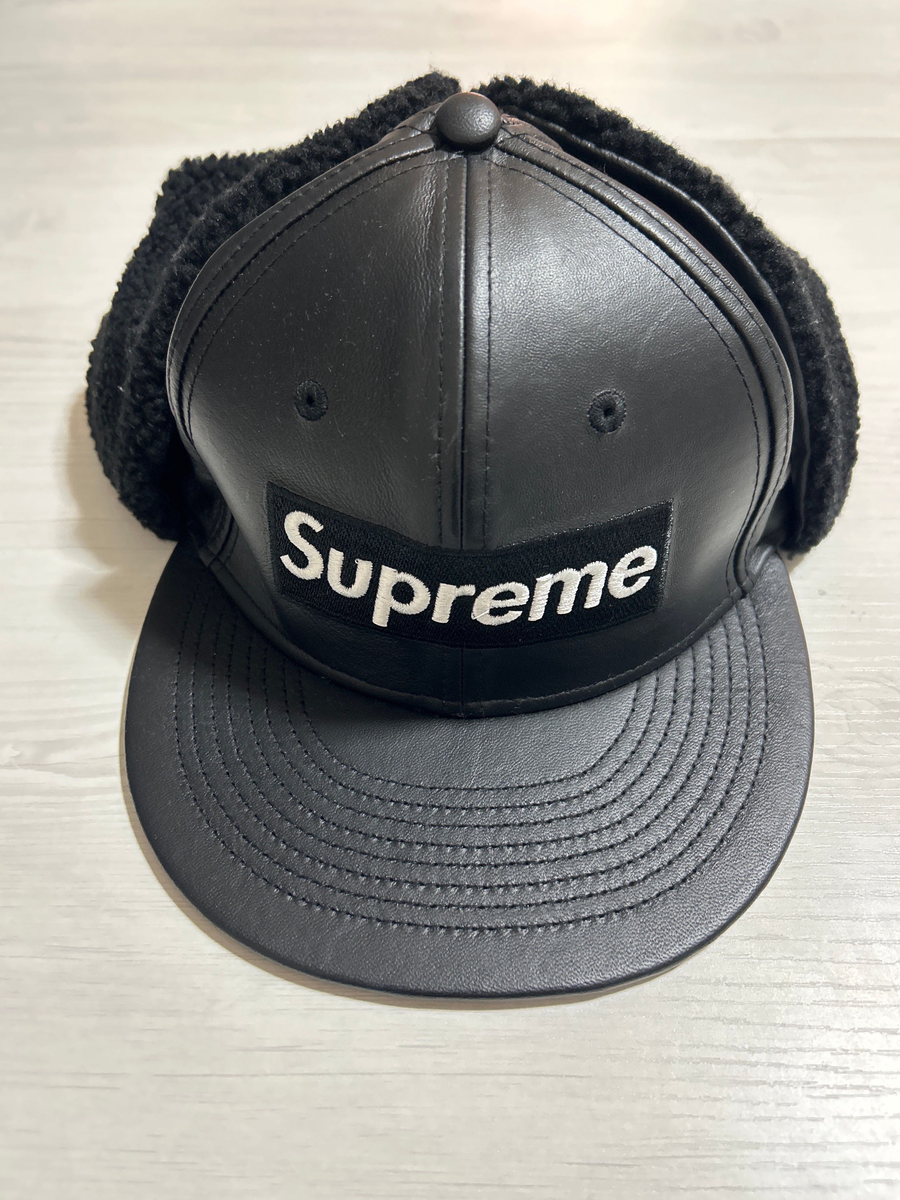 Supreme Leather Earflap Box Logo New Era "Black"
