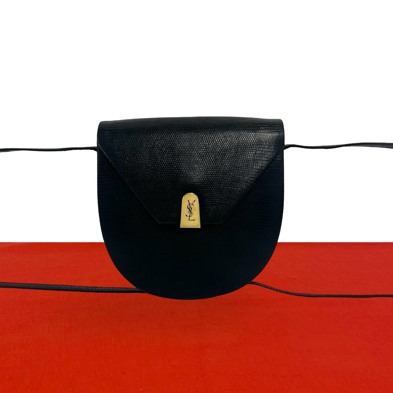 YVES SAINT LAURENT イヴ・サンローラン YSL ロゴ 金具 レザー ショルダーバッグ ブラック
 208-3