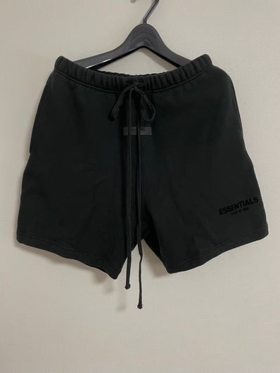 FEAR OF GOD ESSENTIALS BLACK ESS LOGO SWEAT SHORTS "Stretch Limo"