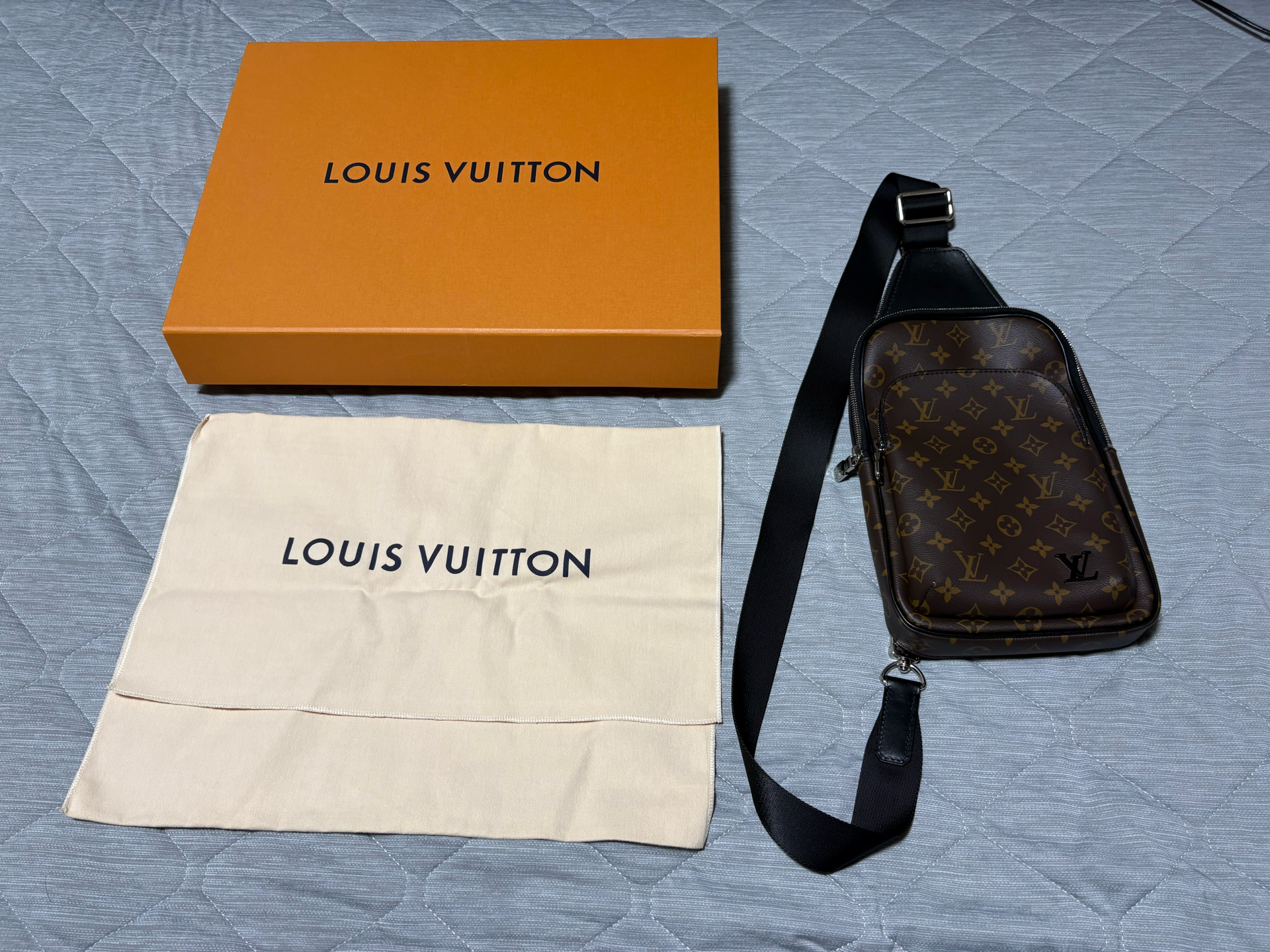 Louis Vuitton アヴェニュー・スリングバック モノグラム