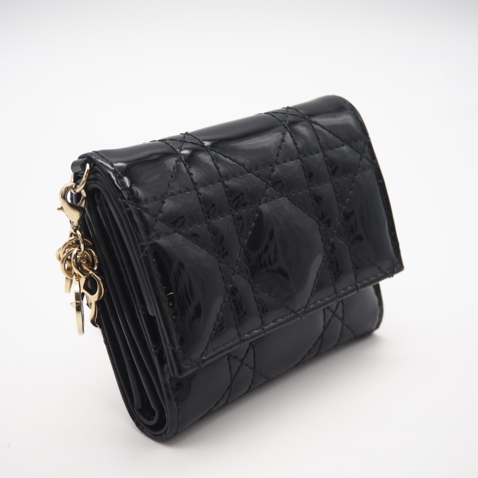 美品 Dior ディオール カナージュ パテントカーフスキン Lady Dior Lotus ウォレット S0181OVRB 三つ折り財布 ブラック パテントレザー レディース
