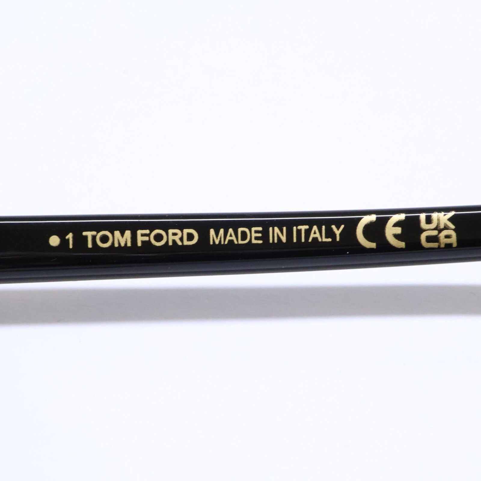A+ (新品・未使用(ワケあり))】トムフォード FT6011-K-B/V 001