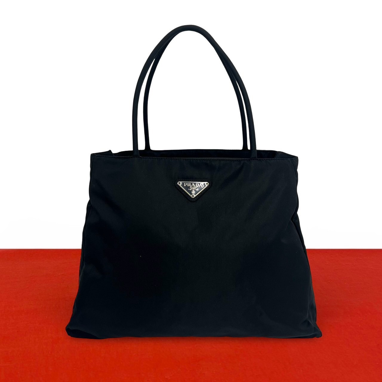 PRADA プラダ 三角ロゴ 金具 ナイロン ハンドバッグ ブラック
37320