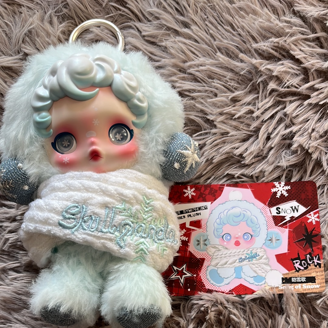 POP MART SKULLPANDA Winter Symphony Series Plush Pendant Song of Snow