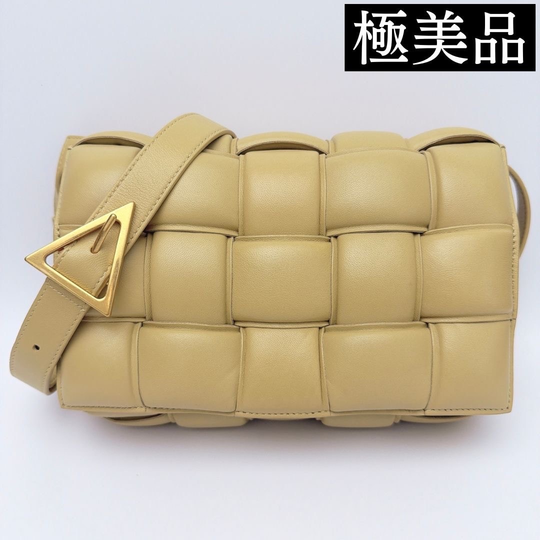 【極美品】BOTTEGA VENETA ボッテガヴェネタ パデッドカセット イントレチャート ショルダーバッグ タピオカ ベージュ