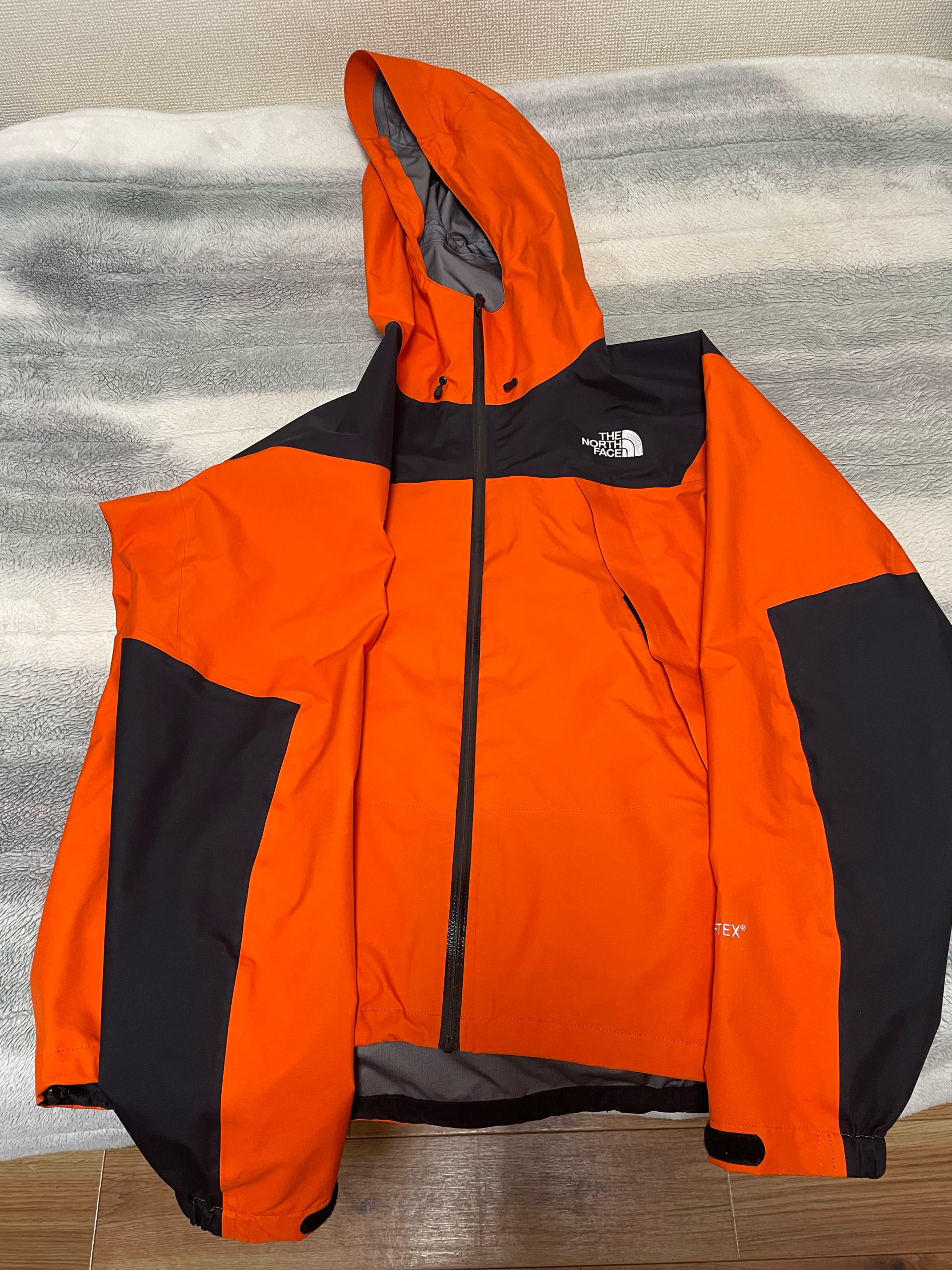 The North Face Climb Light Jacket "Black/Digital Orange"