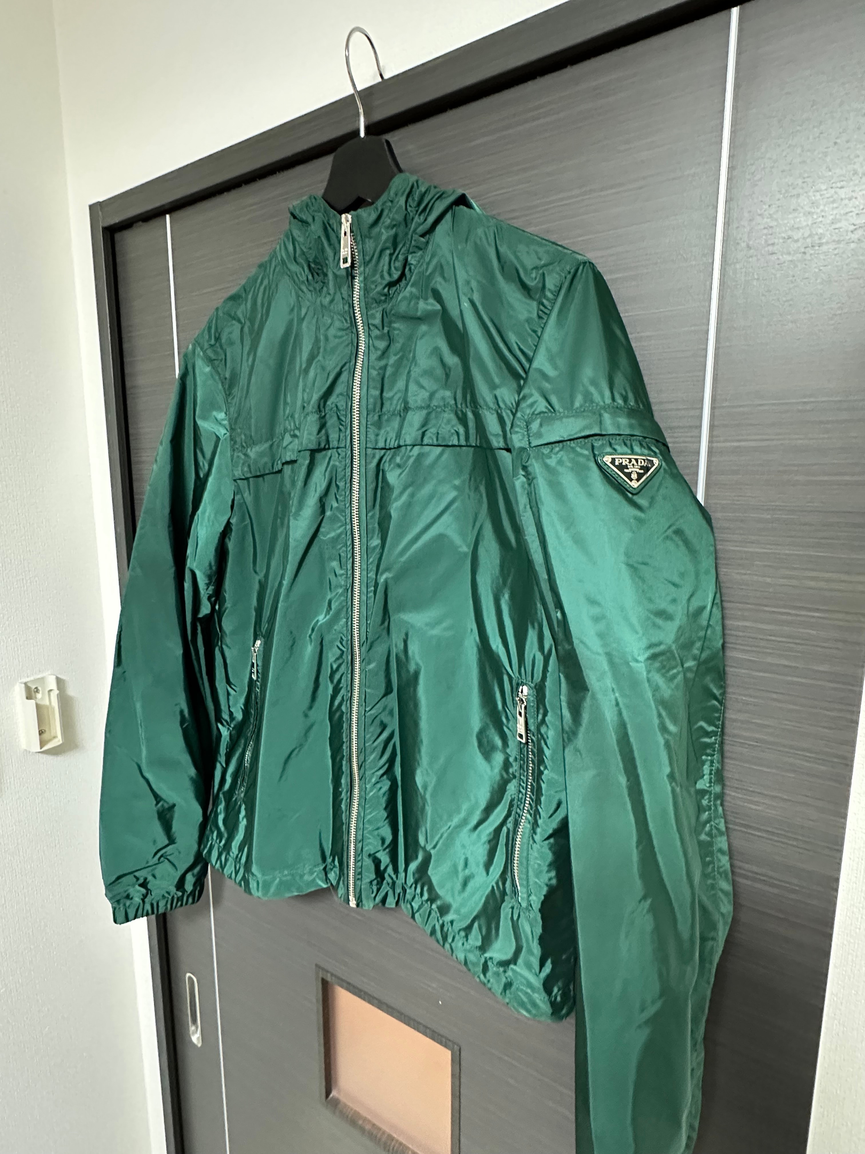 目立った傷や汚れなし】⭐︎PRADA 超希少 ナイロンジャケット⭐︎の