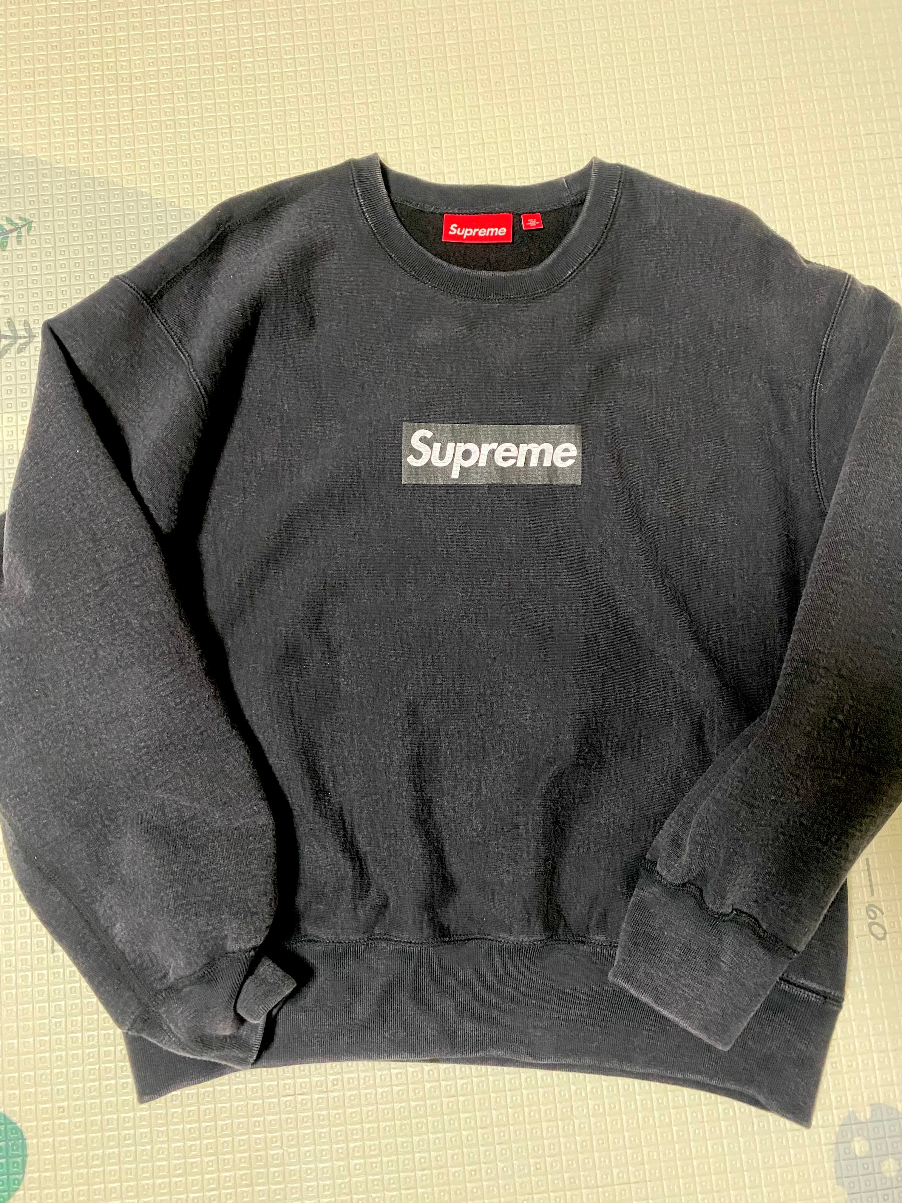 Supreme Cutout Logo Crewneck 