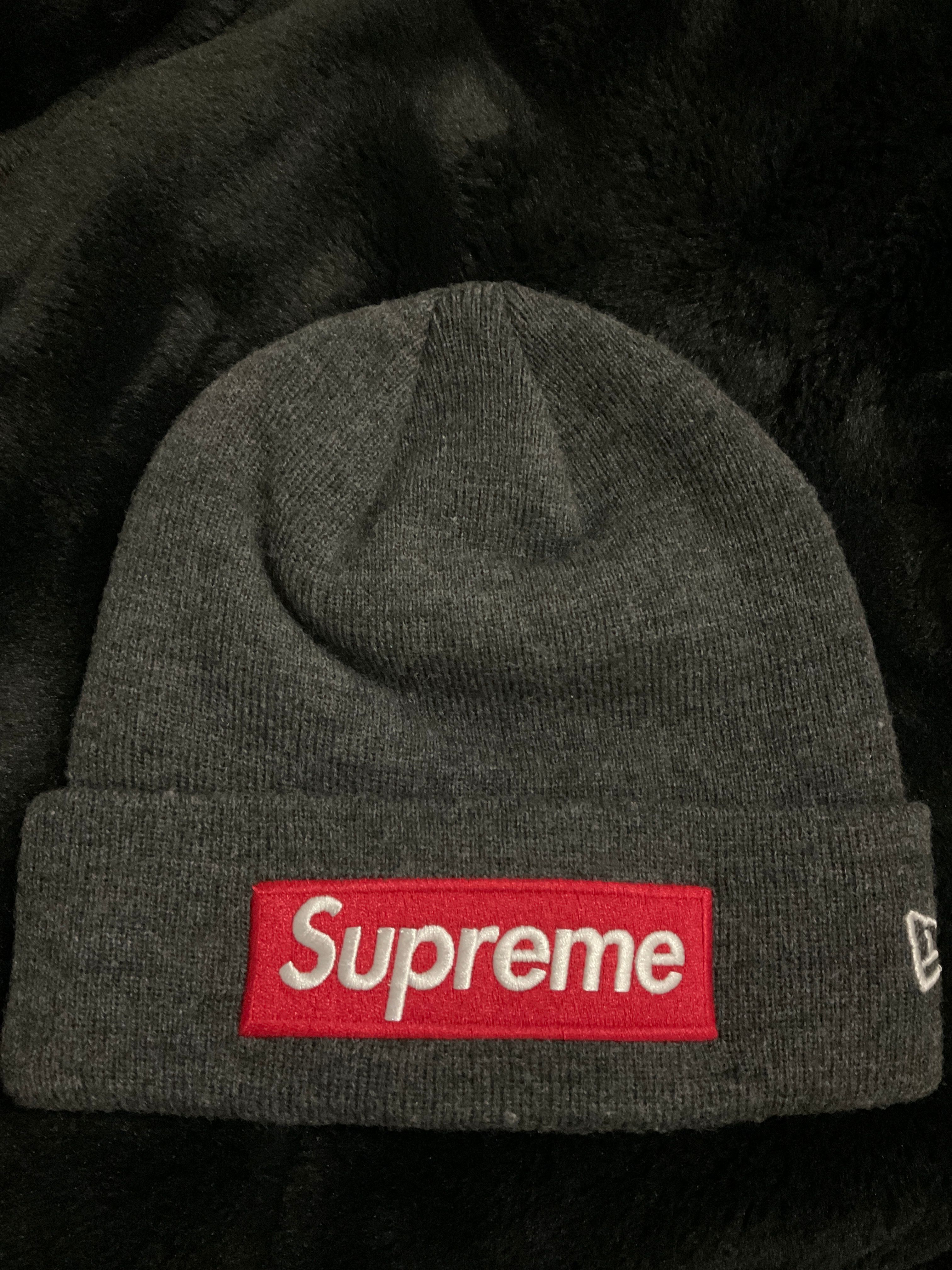 Supreme New Era® Box Logo Beanie "Charcoal" (21FW)