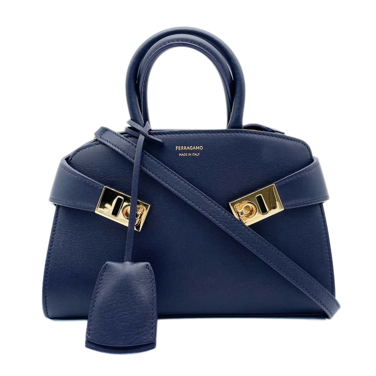 Salvatore Ferragamo サルヴァトーレフェラガモ Hug ハンドバッグ
2WAYショルダーバッグ レザー メタル XS ブルー レディース
【中古】