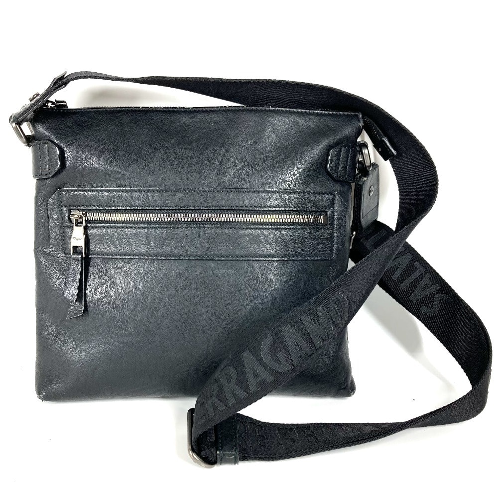 サルヴァトーレフェラガモ Salvatore Ferragamo ロゴ カバン 斜め掛け ショルダーバッグ レザー ブラック
