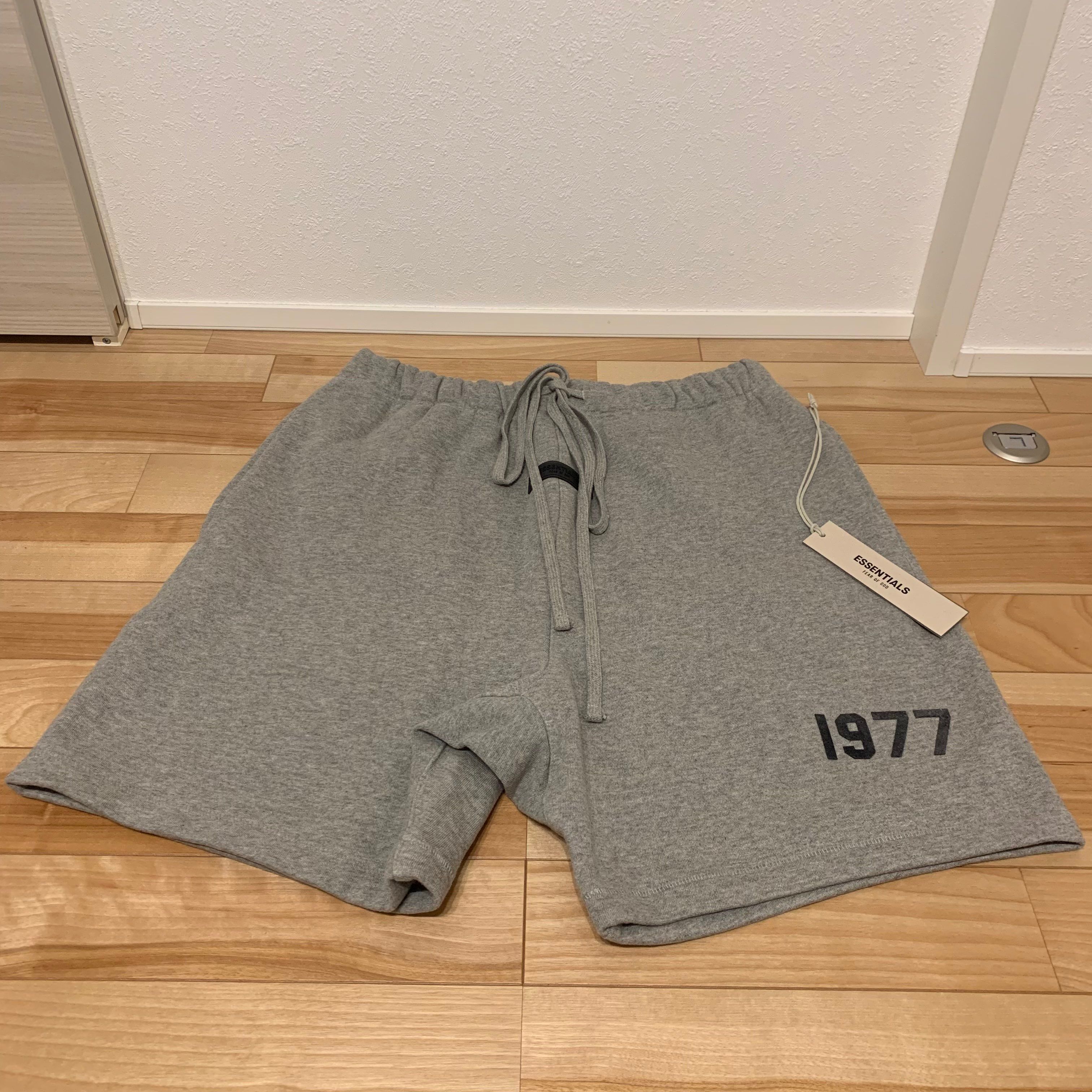 FEAR OF GOD ESSENTIALS 1977 SHORTS "Iron"