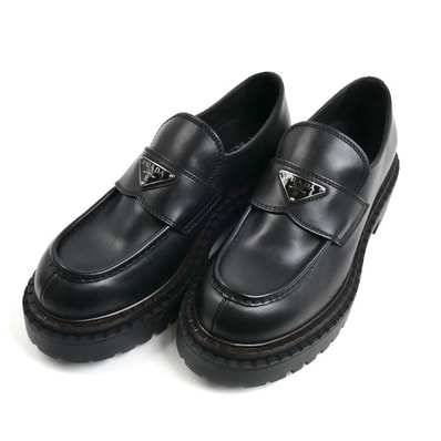 PRADA プラダ トライアングルロゴ ローファー ブラック 2DE148 070 F0002
7 メンズ【中古】【美品】