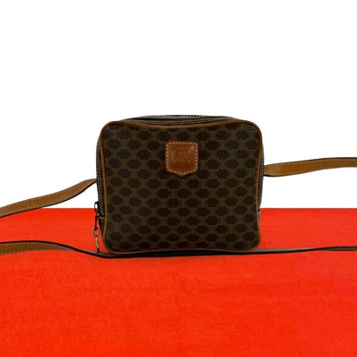 CELINE セリーヌ マカダム ブラゾン 柄 PVC レザー ショルダーバッグ ブラウン
30552