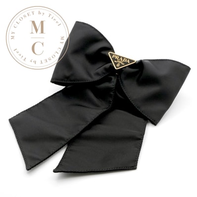 プラダ PRADA ヘアアクセサリー ブラック ゴールド トライアングルロゴ バレッタ リボン Re-Nylon ヘアクリップ