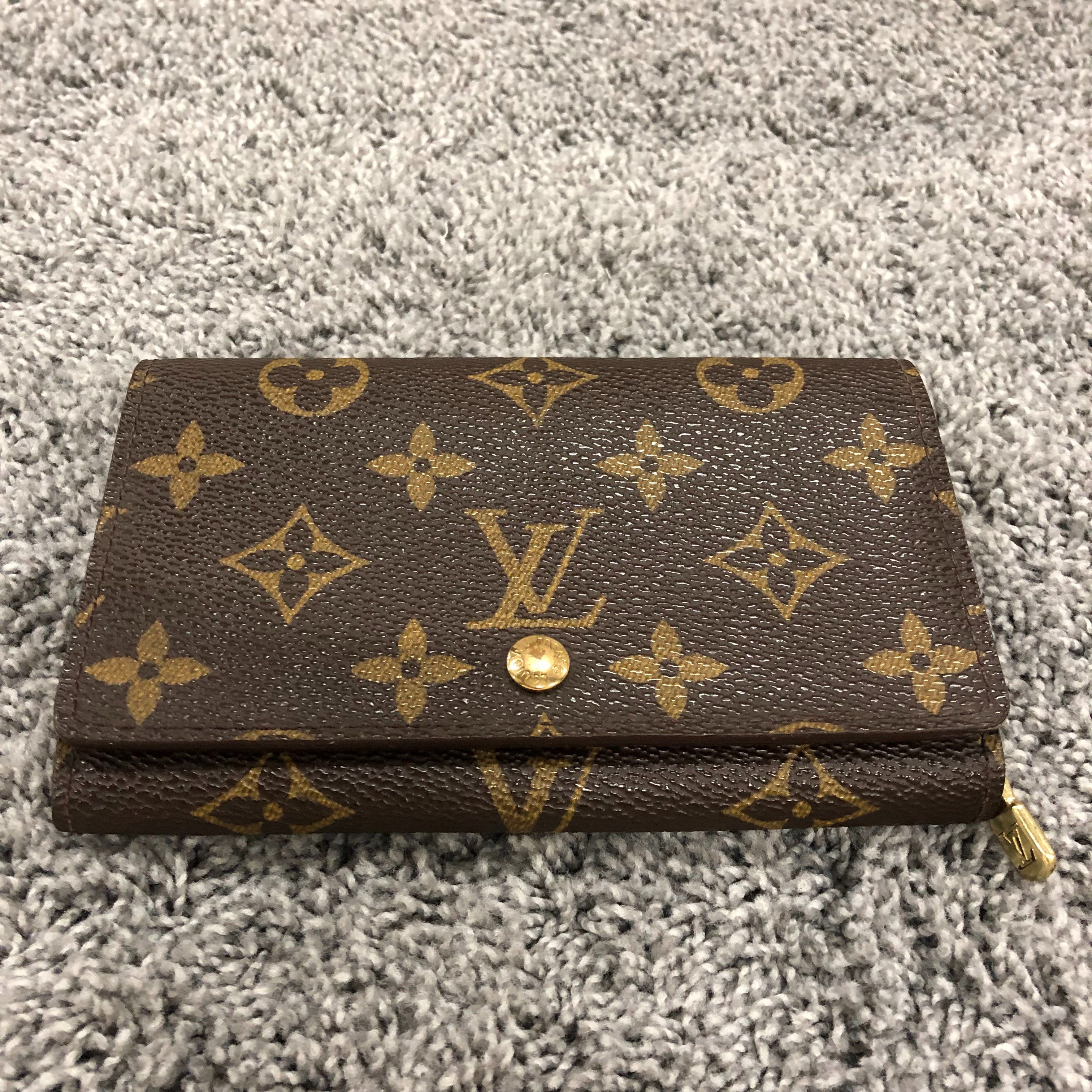 Louis Vuitton Bie Toresor Coin Purse Monogram