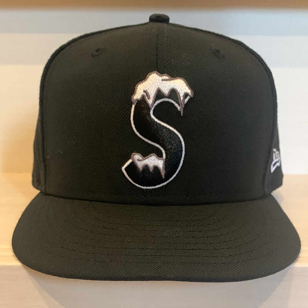 Supreme S Logo New Era® "Black" (20FW)