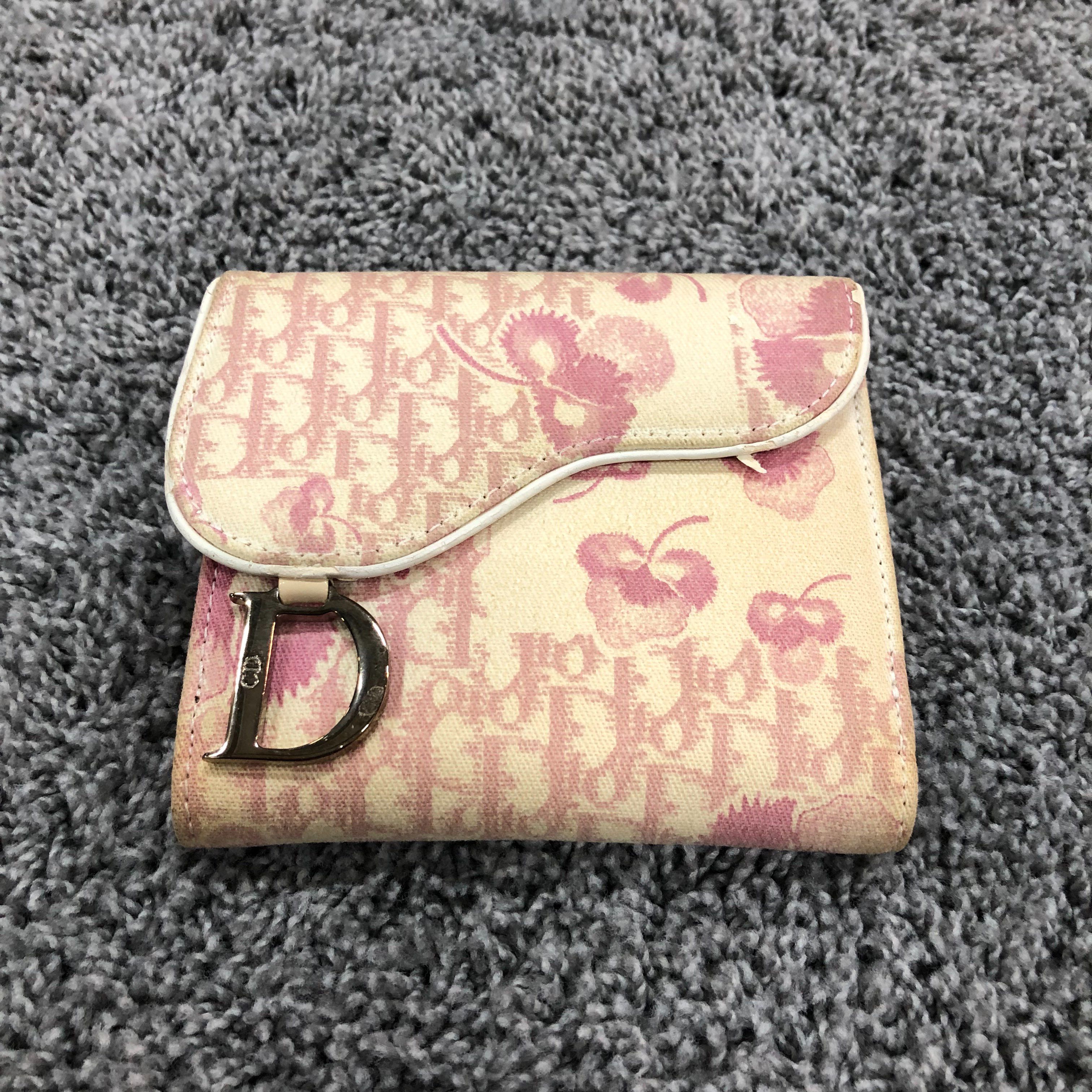 ディオール コンパクト 財布